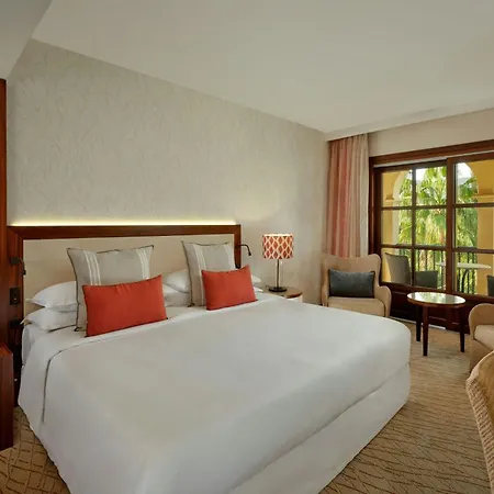 Sheraton Mallorca Arabella Golf מלון